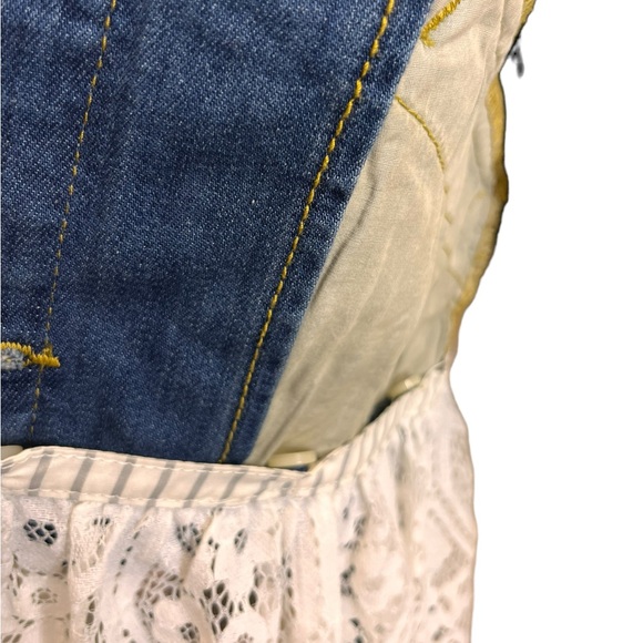 CAbi Dakota Denim Jacket w/ Detachable Lace Hem Small Stretch Jean Jacket - Picture 8 of 16